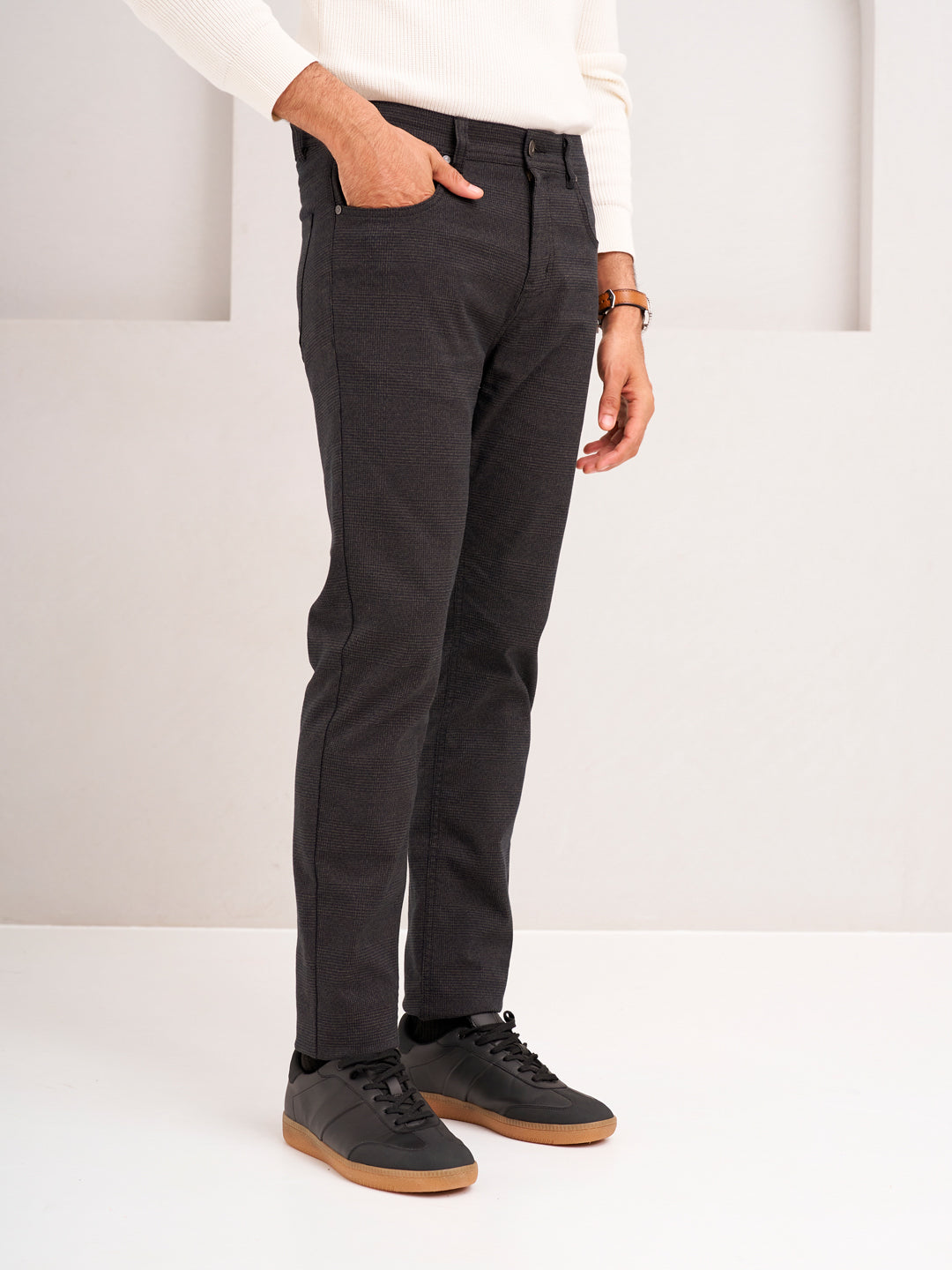 Wood Brown Checks Slim Fit Jeanos